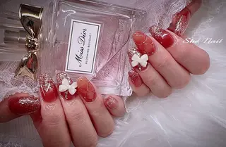 ネイル She   Nail所属・ISA_ BELLAのネイルデザイン