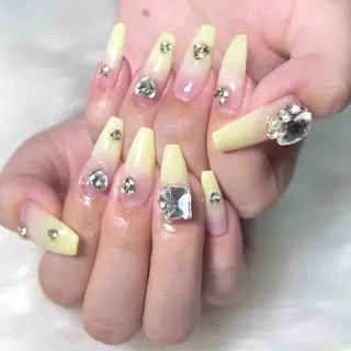 ネイル ネイリストYuri シェルウェリナ船橋のネイルデザイン