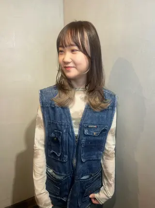 ミディアム Aya/四条烏丸/ インナーカラーのヘアスタイル