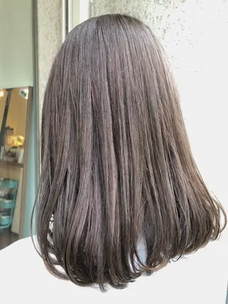 ミディアム カラー CoCooN minamiのヘアスタイル
