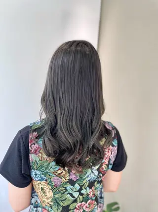 ロング カラー ヘアサロンジプソ【旧ライラ】所属・佐々木 美帆のヘアスタイル