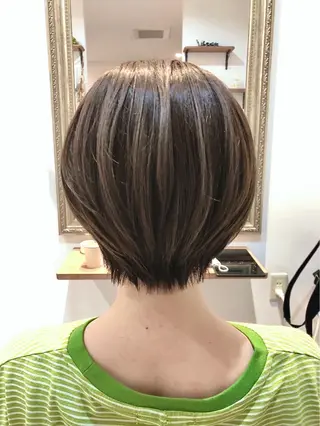ショート 山本 佳奈のヘアスタイル