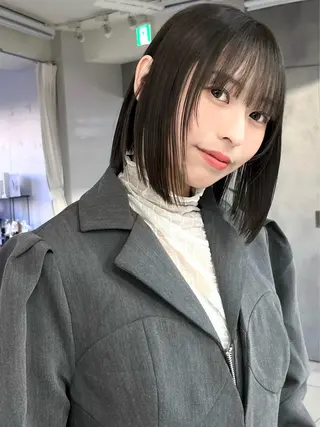 ミディアム カラー 顔まわり/ボブウルフ 🤍愛唯(めい)のヘアスタイル