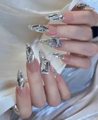 ネイル 高木 維麗絲のネイルデザイン