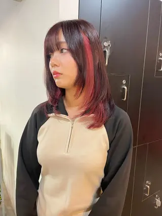 ミディアム 横山 奈央のヘアスタイル