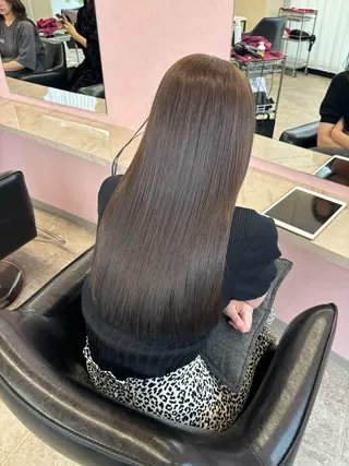 カラー MATTY azusaのヘアスタイル