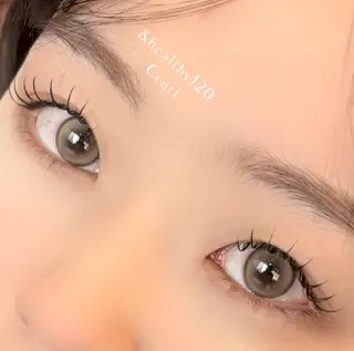 マツエク・マツパ LUCY NAIL&EYE所属・LUCY心斎橋 奥野の眉毛・アイブロウイメージ