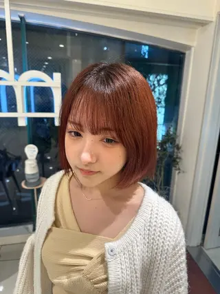 ショート カラー タイトボブ個性派カラ ーAKANEのヘアスタイル