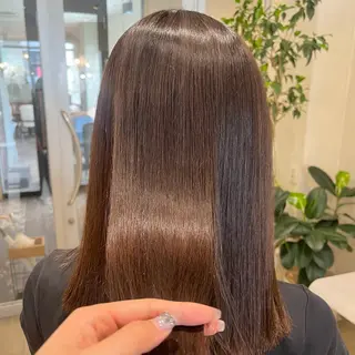 ミディアム SiLO yuri andoのヘアスタイル