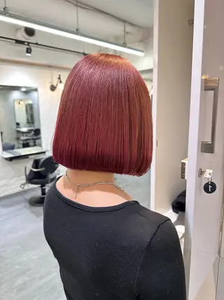 セミロング カラー 梅田ハイトーン チダ ヒナノのヘアスタイル