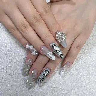 ネイル Rire_eye+beauty_nail所属・Rire_ nail_yukiのネイルデザイン