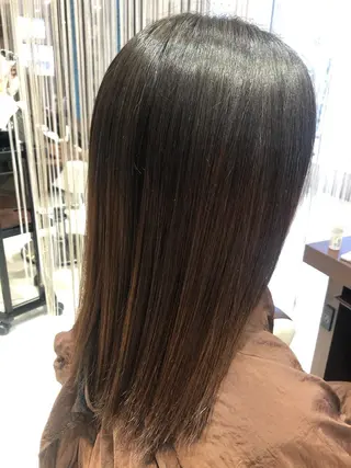 ミディアム EARTH長岡 🌼渡辺まい🌼のヘアスタイル