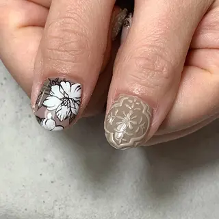 ネイル atelier　FIORITURA所属・FIORITURA aiのネイルデザイン