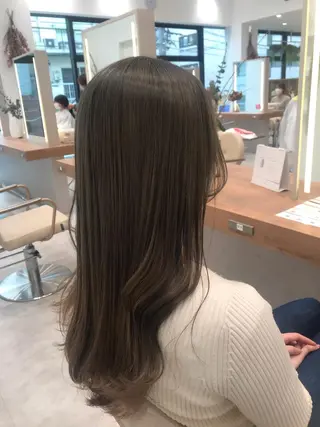 ロング カラー 木野田 萌のヘアスタイル