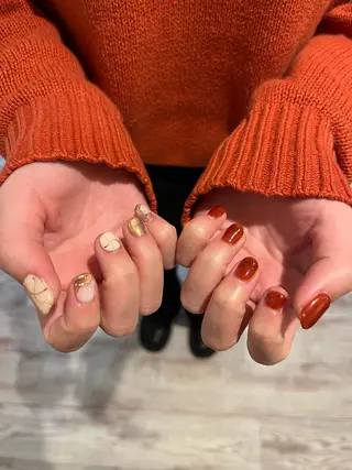 ネイル une／YUKINA 🫧大人nuanceのネイルデザイン