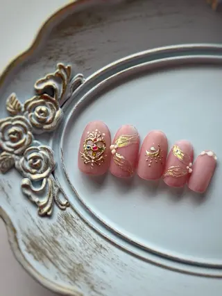 ネイル FIORITURA Maikoのネイルデザイン