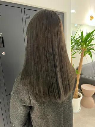 セミロング カラー 暗髪カラー🫐パーマ おくだりんかのヘアスタイル