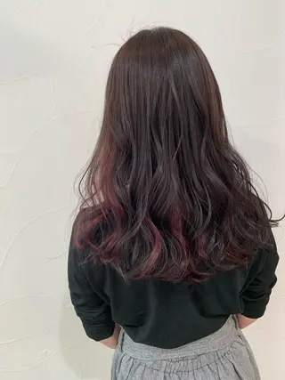 ロング カラー 乳井 悠香のヘアスタイル