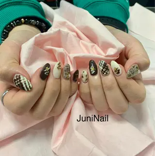 ネイル JuniNail 주니네일🇰🇷suのネイルデザイン