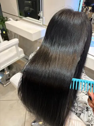 ロング Tia.所属・縮毛矯正／髪質改善 _MiMiのヘアスタイル