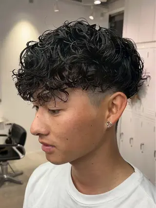 パーマ メンズ 夏果⭐︎fifth 天神 海外風パーマのヘアスタイル