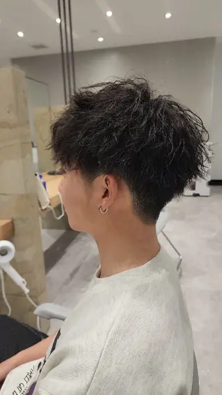 ミディアム メンズ パーマ Unille ユニル所属・亀井 香澄のヘアスタイル