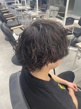 ショート パーマ メンズ カラーモデル⚡️ REONのヘアスタイル