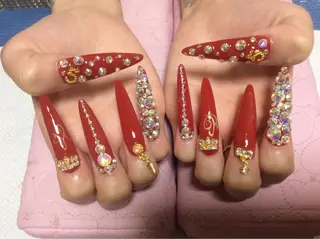 ネイル フラワー ムーンのネイルデザイン