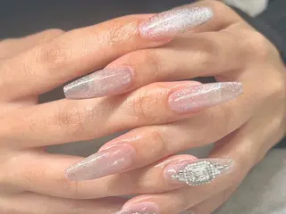 ミディアム ONIKA Nail 青山通り店所属・ONIKA Nail 表参道A4徒歩2分のネイルデザイン
