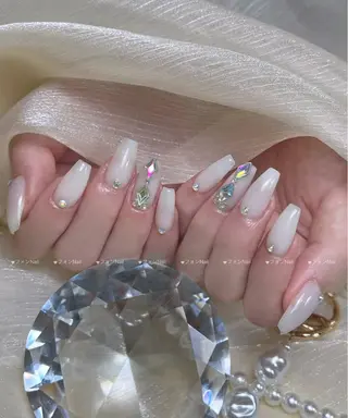ミディアム フォン NAILのネイルデザイン