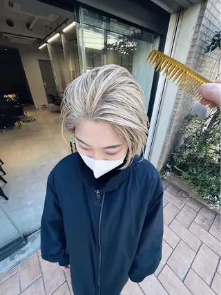 ショート TAS所属・岩田 良/ブリーチカラーのヘアスタイル