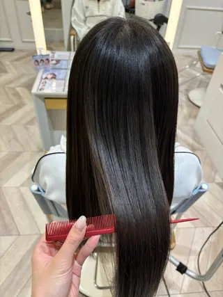 ロング 💐レイヤー/透明感 カラー💐智口彩香のヘアスタイル