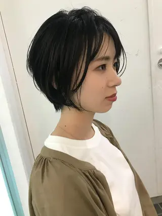 ショート pole/apartment所属・💓パーマ，💗 レイヤーカットのヘアスタイル