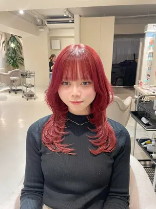 ミディアム CreBiA ten_【クレビアテン】所属・crebia 漢人 美海／レイヤーカットのヘアスタイル