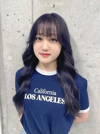 ロング Mana/ハイトー ン/レイヤー/ウルフのヘアスタイル