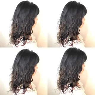 セミロング パーマ 韓国レイヤーカット/ ダブルカラーのヘアスタイル