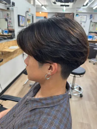 ショート パーマ メンズ ハイトーンカラー メンズパーマだいきのヘアスタイル