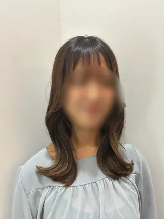 ロング 🎀透明感カラー 🐈ナズナのヘアスタイル