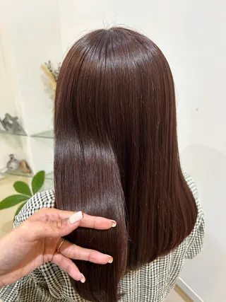 カラー イシイ シオリのヘアスタイル