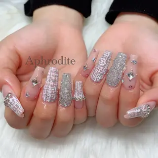 ネイル Aphrodite パラジェル認定サロンのネイルデザイン