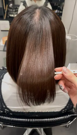 セミロング パーマ inchelsea ririkaのヘアスタイル