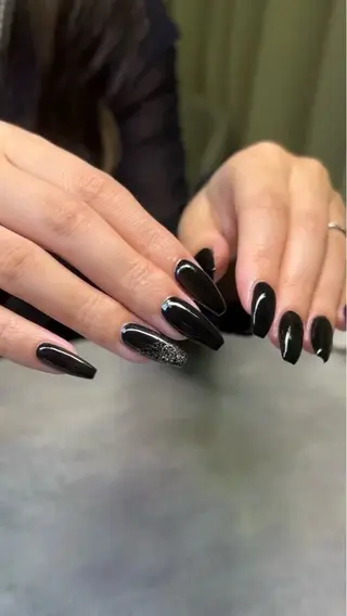 ネイル Nüda所属・HARUKA Mのネイルデザイン