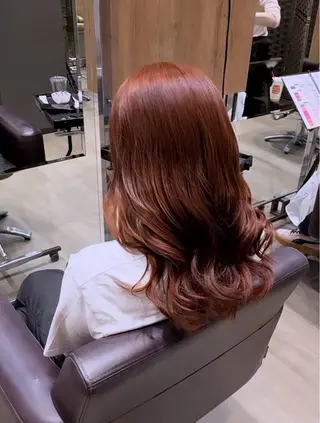 ロング わだ まゆのヘアスタイル