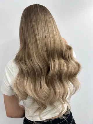 ロング カラー alpha. カラーエクステ下妻のヘアスタイル