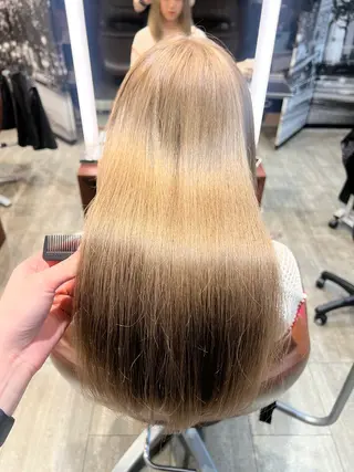 ロング カラー ナチュラル/インナー /牧野 佑菜のヘアスタイル