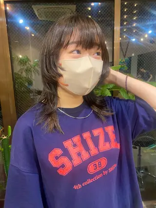 ミディアム 小日向 沙織のヘアスタイル