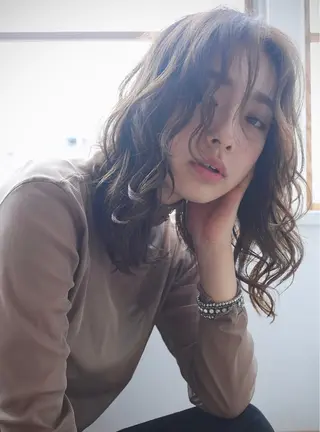 セミロング パーマ studio ettのヘアスタイル