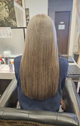 ロング カラー 関口 友菜のヘアスタイル