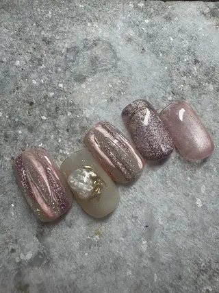 ネイル 黒須莉奈 IRYのネイルデザイン