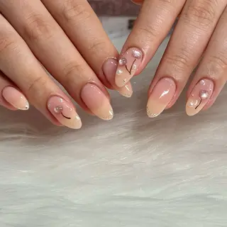 ネイル Bianca SHIRANEの眉毛・アイブロウイメージ